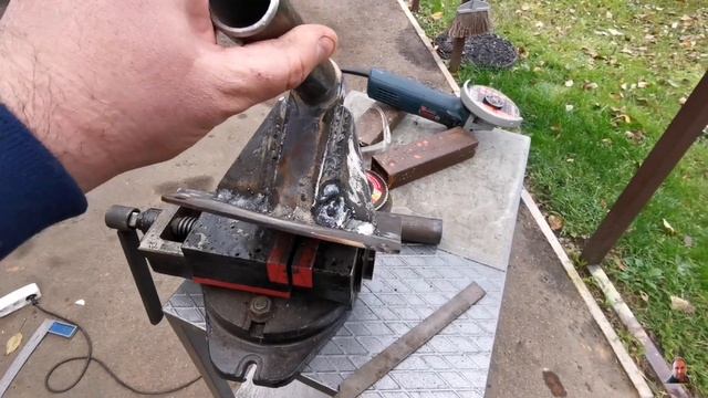 Сделал сам и не пожалел, подвесной кронштейн для телевизора на даче. Крепкий, надёжный, не сложный. смотреть онлайн