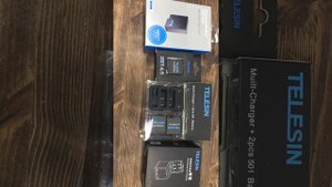 Сравнение аккумулятор для GoPro ориг и НЕориг Telesin