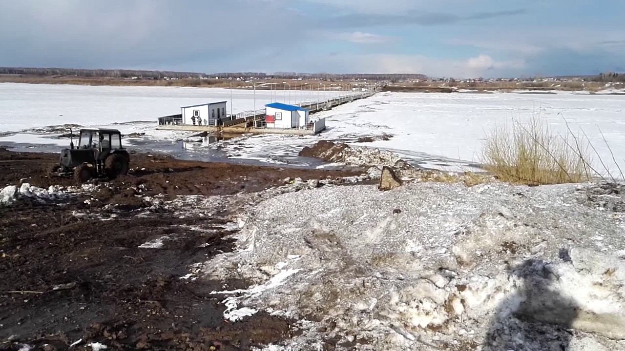 Разбор понтонного моста перед ледоходом (участвует танк) 2017 смотреть онлайн
