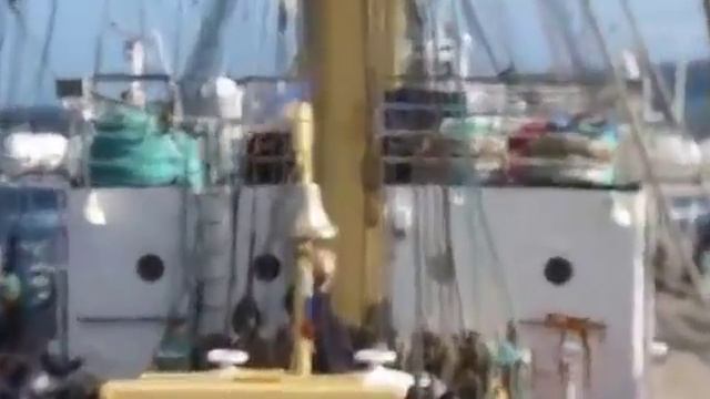 МОРЕ парусник Мир в шторм 480 смотреть онлайн