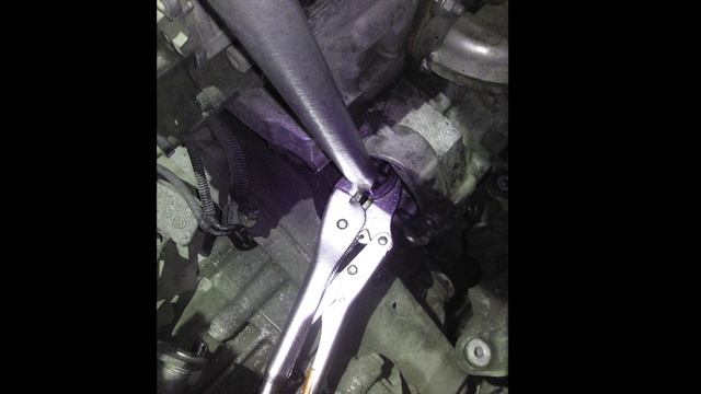 VW T5 Замена Помпы Своими Руками!!! Без Спец-Инструмента!!! смотреть онлайн