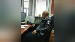 Смешно. Охранник в России изучил законы. Прикол. Максометр.