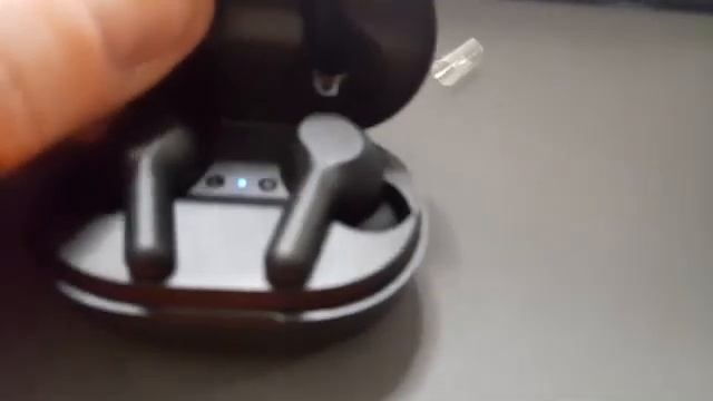 Review | Calk TWS A8 True Wireless Ear Buds | Best earbuds under Rs. 5000 Through Karl's Lens смотреть онлайн