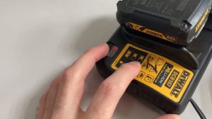 Лазерный уровень DeWalt DCE089G