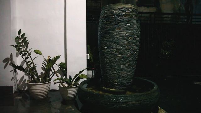 Невероятная 8-часовая гроза в саду - расслабляющие звуки природы смотреть онлайн