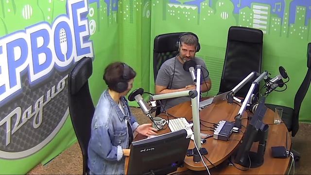 Утро на двоих - Внешний вид педагога/ Сидеть на шее у родителей смотреть онлайн