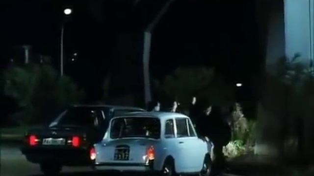 Fantozzi (Fantozzi Alla Riscossa) - Allora Stupriamo Lui