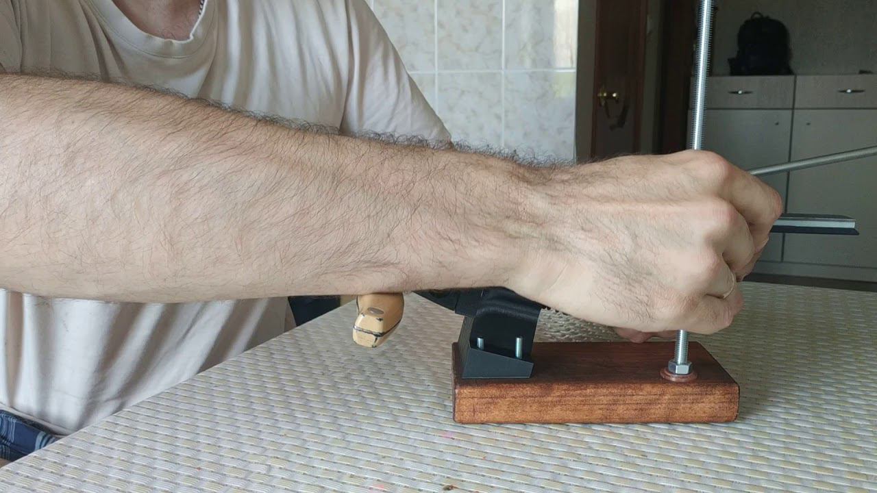 Точилка с поворотным механизмом ножа + линза смотреть онлайн