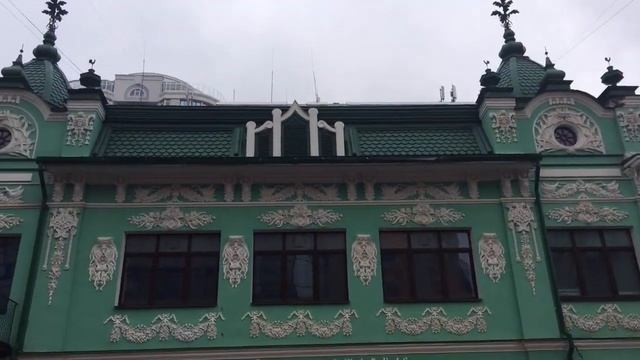 Прогулка Мирочки по улице Вайнера. Екатеринбург