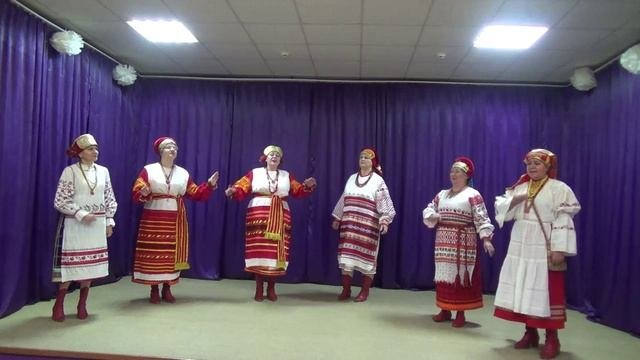 Народный фольклорный ансамбль "Светозорье" - хороводная песня Брянской области "Травка-муравка"