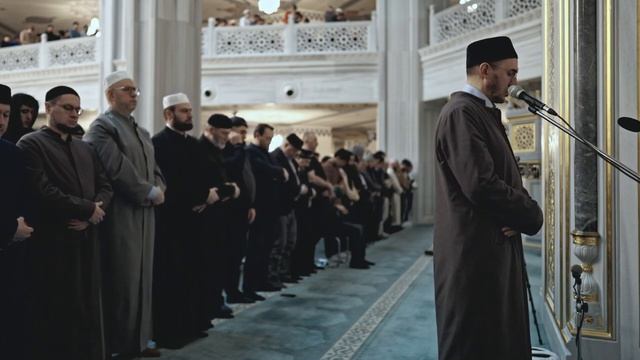 Первый таравих намаз | Московская соборная мечеть | 22.03.2023 смотреть онлайн