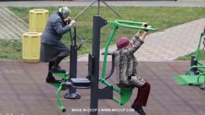Бабушки на тренажерах