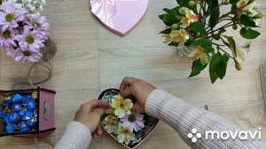 Коробка с цветами и конфетами. Флористика. Box with flowers.