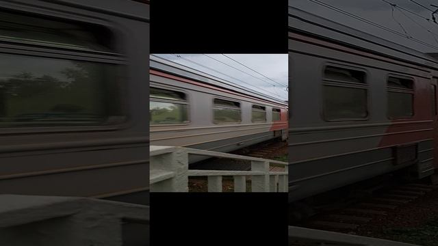 ЭД4М-337 с приветливой бригадой на ст.Машиностроитель смотреть онлайн