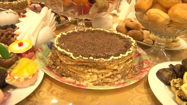 ресторан инжу в павлодаре эффектная светомузыка прекрасная сервировка стола в зале большой танц пол смотреть онлайн