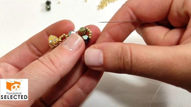 Нарядный браслет из бисера и бусин /PandaHallSelected / Beaded bracelet TUTORIAL