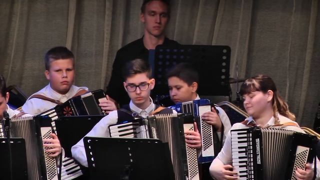 Л. Андерсен Катание на санях (исполняет оркестр баянистов и аккордеонистов «Концертино») смотреть онлайн