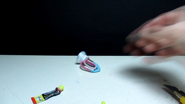 Миниатюрная Туба музыкальный духовой инструмент. Оригинальные поделки своими руками. смотреть онлайн