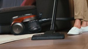 Пылесос Polaris PVC 2003RI