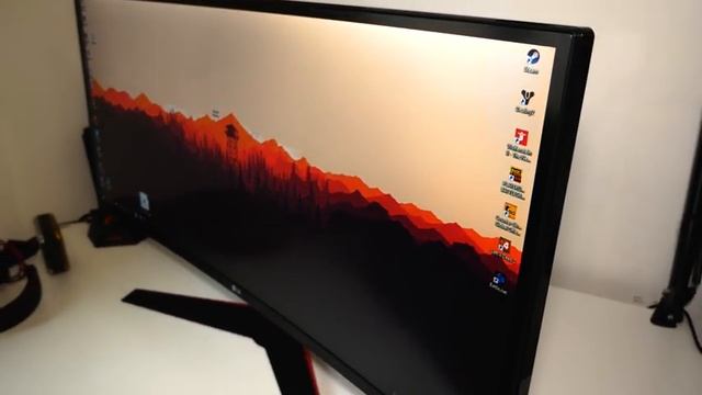 ОГРОМНЫЙ МОНИТОР ДЛЯ ИГР! смотреть онлайн