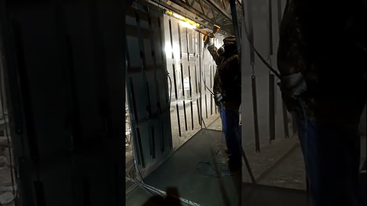 Порошковая покраска 19 дюймовых корпусов. Два цвета - серый Ral 7035 и черный Ral 9005 смотреть онлайн