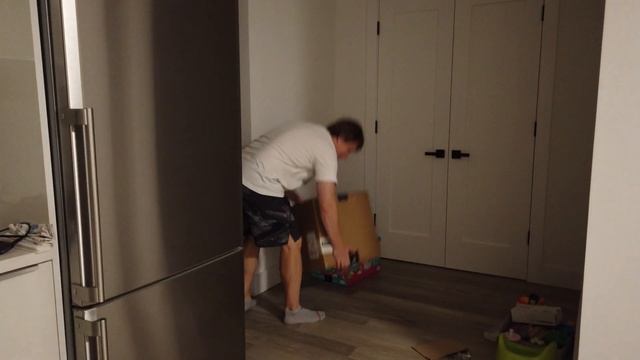 Непотерянные посылки // День доставок // Ждём Икею смотреть онлайн