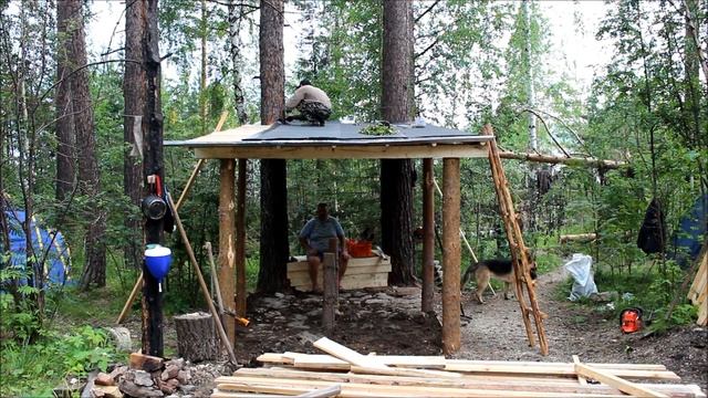 Строим навес в лесу для рыбалки и отдыха .Лесной лагерь смотреть онлайн