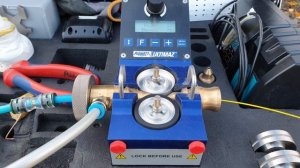 Прокладка оптоволокна в дома.