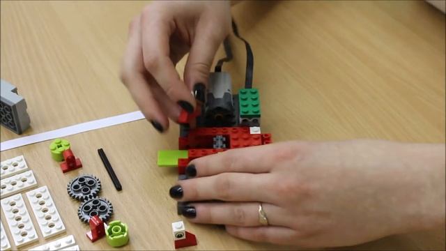"Картонный завод" из Lego Education WeDo