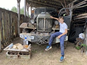 Заменили колесо на ЗИЛ-157КД 1969 года выпуска.