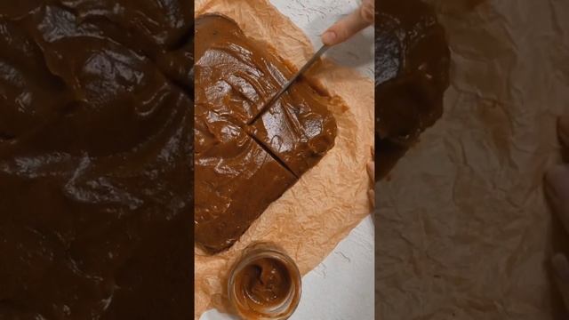 Брауни без сахара, лактозы и глютена с финиковой карамелью и Пеканом #браунирецепт #безсахара