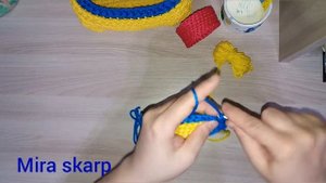 Как связать двухцветный браслет крючком. DIY