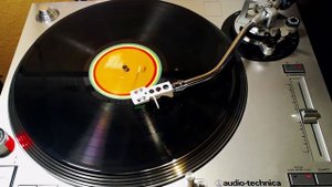Bob Marley & The Wailers - Jammin'.mp4