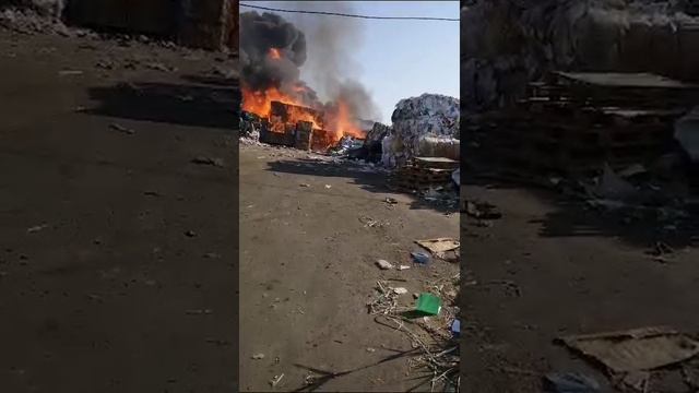В ростовском Аксае крупный пожар