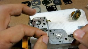 Homelite weed eater gas trimmer will not run - how to rebuild weedeater carburetor - clean Zama car