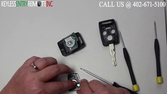 How To Replace A Subaru Tribeca Key Fob Battery 2006 - 2008 Part No. CWTWBU745 смотреть онлайн