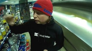 Как выбрать краску для стен и потолка?Как покрасить водоэмульсионной краской?