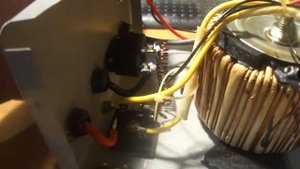 Устройство зарядное MAXINTER PLUS-10AT, не показывает стрелка