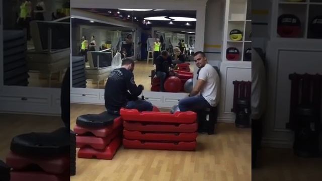 Качают фитболы смотреть онлайн