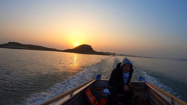 Первый турнир по ловле судака с лодки в Узбекистане. Zander's Quest 2020 смотреть онлайн