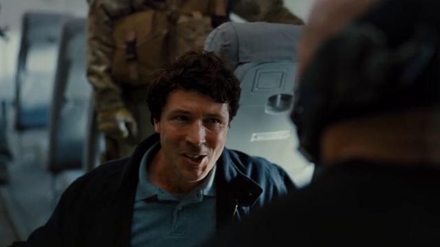 Бэйн | Сцена с самолетом IMAX [Темный рыцарь: Возрождение легенды] смотреть онлайн