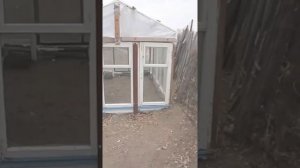 Теплица за 1000 тг       (500 руб) парник ,своими руками из оконных рам