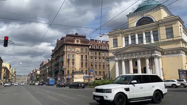 WOW?! HERE IS THE REAL RUSSIA NOW 🇷🇺 Atmosphere of the streets of Saint Petersburg - Walking tour смотреть онлайн
