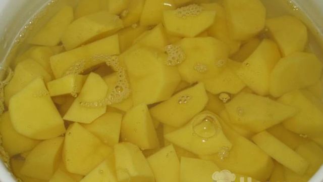 Картофельное пюре на воде со сливочным маслом