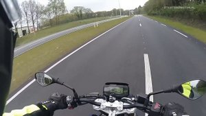 2017 BMW G 310 R 0-100 KMH 0-60 MPH FROM IDLE