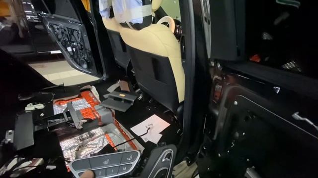 Управление штатным сиденьем Mercedes GL 166 смотреть онлайн