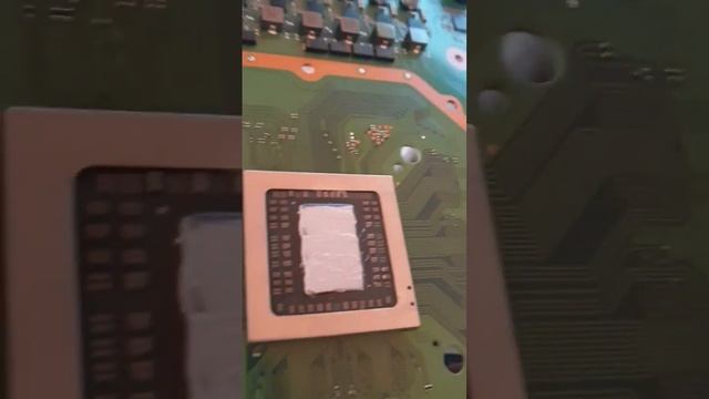 термопаса на чипы, как наносить и какую в примере Sony Playstation 4 PRO смотреть онлайн