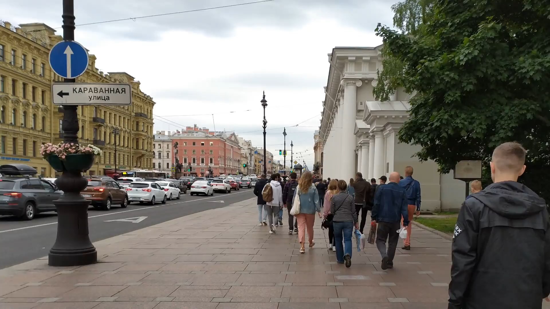 Санкт видео. Санкт-Петербург прогулка. Прогулка по Питеру. Прогулки по Москве. Питер сегодня.