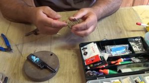 Плавающая кормушка для ловли мирной рыбы 2 варианта монтажа