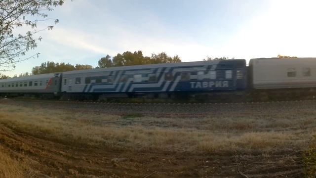 Тепловоз ТЭП70БС-329 с поездом 092М/091М Москва-Севастополь. смотреть онлайн